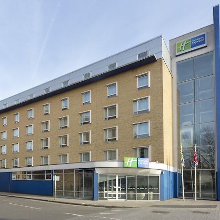 Holiday Inn Express Earls Court, An Ihg Hotel London Exterior photo